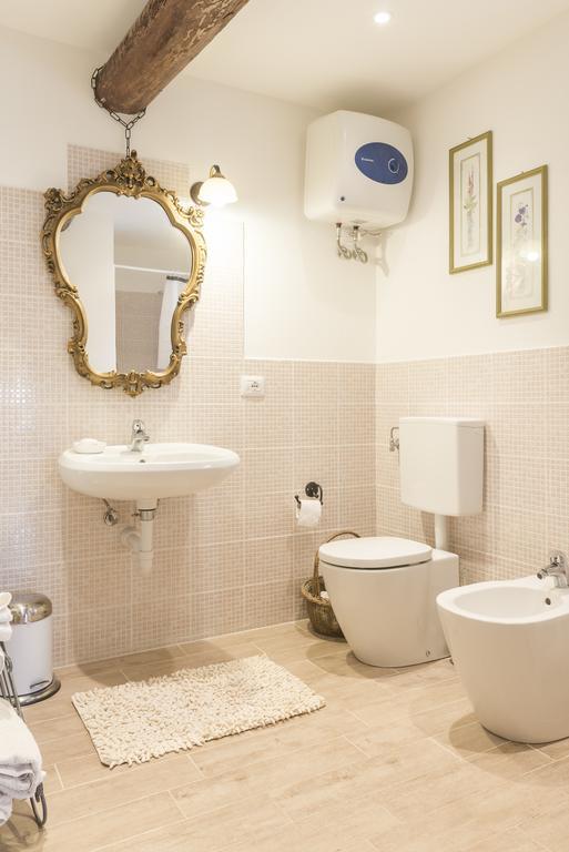 Calosso Casa Giulianaゲストハウス エクステリア 写真